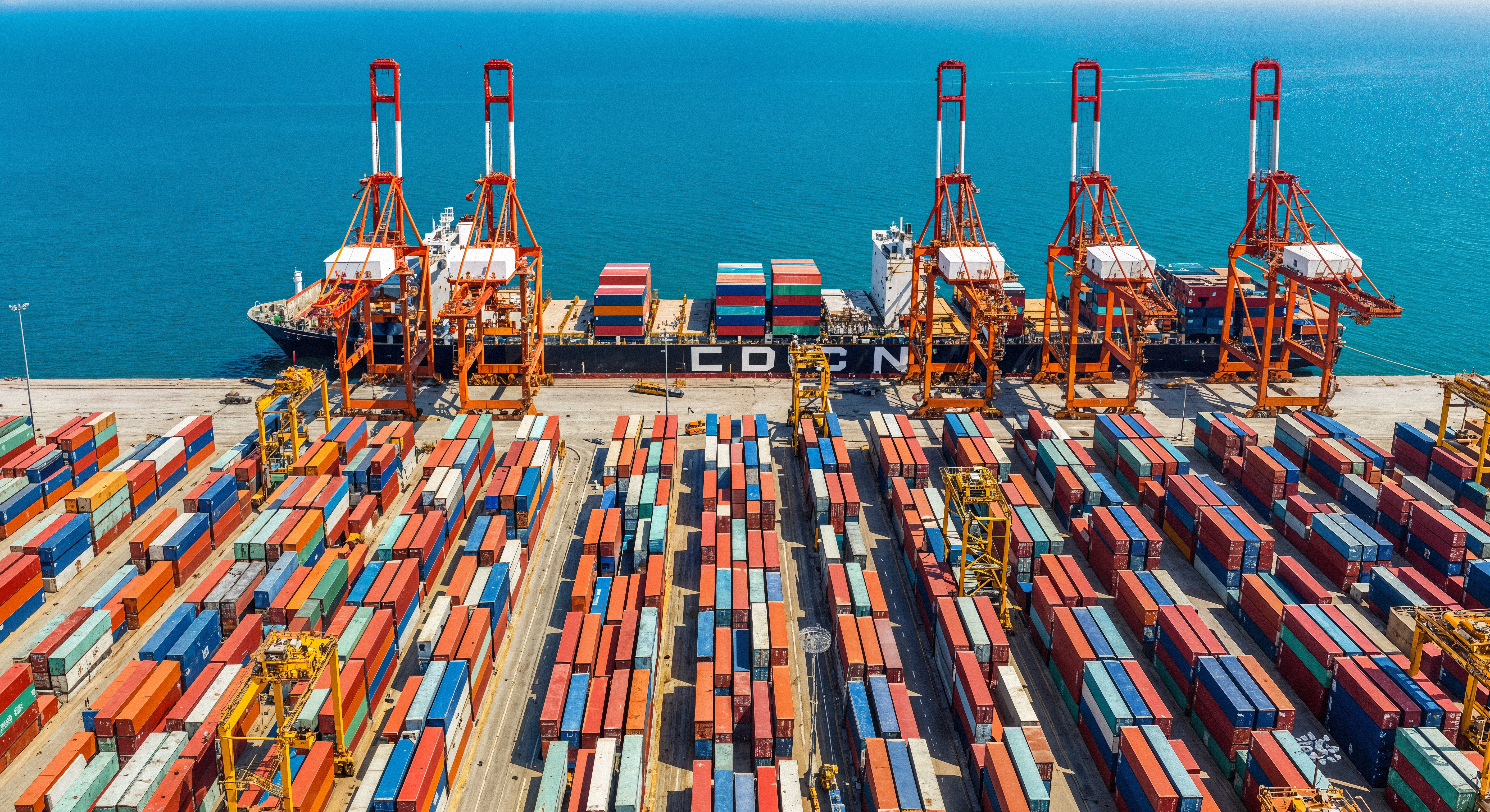 Transport tariffs and duties in the UAE