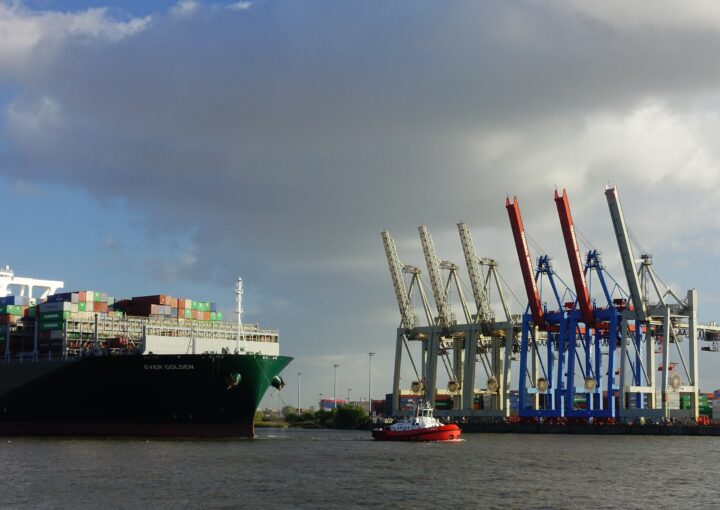 air freight and sea freight
